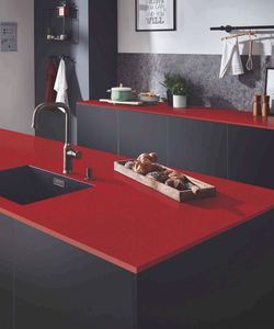 Dalle de pierre de quartz rouge moderne et durable, finition polie, design 3D, pour comptoirs de cuisine, revêtements muraux et de sol domestiques - Product Image 2