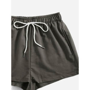 Conjunto de 2 Piezas de Sudadera con Capucha y Pantalones Cortos con Logotipo Personalizado para Mujer, Sudadera Corta con Cremallera y Pantalones Cortos Deportivos, Venta al por Mayor OEM ODM - Product Image 4