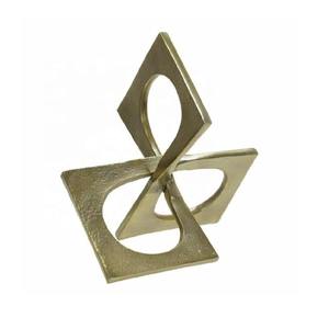 Acento de objeto de mesa mínimo con acabado plateado estilo cadena para exhibición de escritorio de oficina en casa y uso diario funcional con estilo - Product Image 4