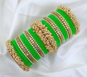 Ventes directes d'usine ensembles de bracelets en verre de forme ronde ensembles de Churiyan de femmes religieuses islamiques pour adultes bijoux de bracelets indiens