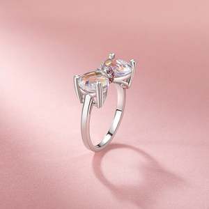 Bague Jeulia en argent sterling avec nœud papillon en verre transparent et incrustation de zircon en or rose - Product Image 6