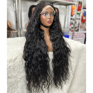 Perruque de cheveux longs ondulés tendance avec frange idéale pour les occasions spéciales fêtes amusantes avec des cheveux ondulés naturels - Product Image 2