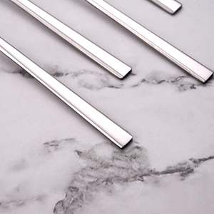 Juego de 4 Tenedores de Acero Inoxidable SmoothGrip Sostenibles - Lindos Tenedores para Servir Frutas, Café y Postres para Uso en Restaurantes - Product Image 4