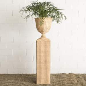 Vase à fleurs en rotin rustique avec texture naturelle idéal pour la décoration de ferme maisons modernes et styles de décoration écologiques - Product Image 5