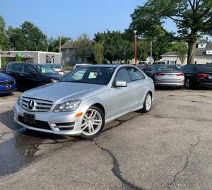 Mercedes-Benz C 300 Sport 4MATIC 2012 / Disponible para la Venta con Bajo Kilometraje, Motor de Gasolina, Auto Usado en Excelentes Condiciones, Sin Accidentes - Product Image 2