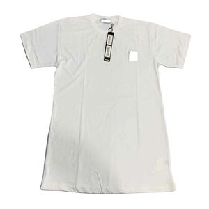 Camiseta de hombre personalizada de calidad estándar, camiseta de hombre de manga corta de algodón y poliéster de peso pesado liso de 180gsm, precio al por mayor - Product Image 1