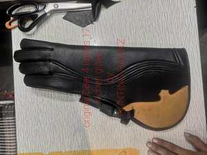 Gant en cuir de cerf fauconnerie 4 couches Gant de 17 pouces de long - Product Image 3