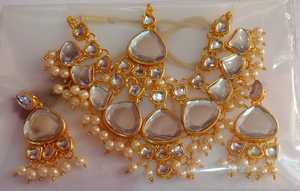 Ensemble de bijoux de mode AD glamour Superbe collier et boucles d'oreilles de mariée indienne Combo pour les fêtes occasions traditionnelles en laiton - Product Image 6