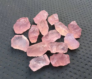 5 pièces Quartz Rose naturel pierres précieuses en vrac 20-30MM en vrac brut taille brute Quartz Rose brut 20-30MM en vrac Quartz Rose brut - Product Image 1