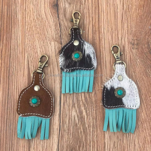 พวงกุญแจหนังแท้สไตล์ตะวันตกใหม่ทำจากหนังสีเทอร์ควอยซ์ - Product Image 4