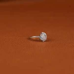 แหวนหมั้นเพชรสำหรับปลูกในห้องปฏิบัติการแหวนเพชรกลมตัดด้านข้าง - Product Image 4