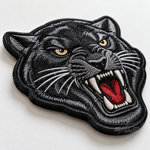 Écussons brodés personnalisés en gros, badges logo OEM, écussons thermocollants ou à coudre pour vêtements, marques de mode et de sport - Product Image 2