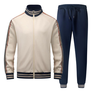 Ensemble de survêtements de sport personnalisés pour hommes OEM avec tissu à séchage rapide, impression de logo, broderie et commandes en gros - Product Image 2
