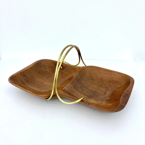 Cuenco rústico de madera y metal con patrón de grano único que agrega encanto natural y calidez a la decoración de la cocina y la mesa de comedor - Product Image 4