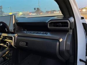 2024 pour Tacoma hybride TRD utilisé direction gauche Turbo moteur AWD automatique R18 lumière intérieur sièges en cuir avec caméra - Product Image 4