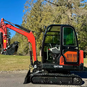 LIVRAISON GRATUITE AGT QNT50R MINI EXCAVATRICE HYDRAULIQUE 28HP LAME AVANT 51 POUCES BAC À TERRE 18 POUCES AVEC DENTS HYDRAULIQUE AUXILIARE EPA CE - Product Image 1
