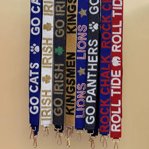 Correa de diseñador para bolso con cuentas y patrones modernos brillantes, perfecta para mejorar la apariencia de bolsos tote, bandoleras y bolsos de hombro. - Product Image 1