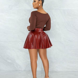 Jupe mini vintage brillante coupe trapèze taille XS plissée en similicuir à volants imprimés en denim élasthanne ciré naturel coupe ajustée pour l'été - Product Image 5