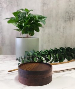 Caja apilable de madera hecha a mano, organizador redondo de madera oscura, contenedor de almacenamiento, joyero de varias capas de nogal, posavasos de nogal - Product Image 1