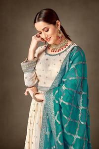 Dernier créateur de robe fantaisie Banarasi en tissu de soie organza jacquard pur vêtements indiens et pakistanais - Product Image 4