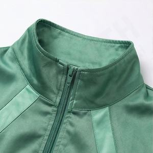 Conjunto Deportivo Personalizado con Logotipo para Hombre, Chaqueta Cortavientos y Pantalones Jogger Transpirables, Conjunto Cómodo de Dos Piezas para Hombre y Mujer - Product Image 4