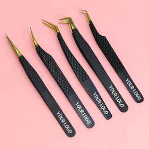 Pinzas para Extensión de Pestañas de Volumen, Marca Privada al por Mayor, Antiestáticas, Punta Serrada de Precisión, Punta de Fibra Personalizada Rosa y Plateada - Product Image 5