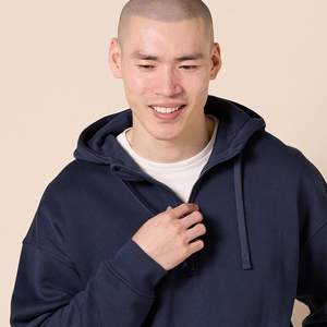 Sweat à capuche personnalisé OEM avec demi-zip, streetwear, bloc de couleur, manches raglan, pull-over, sweat à capuche en polaire vierge avec demi-zip pour homme - Product Image 3