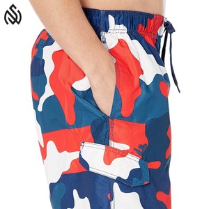 Pantalones cortos de playa para nadar de venta rápida para hombres con cintura con cordón elástico Forro de malla suave y bolsillos - Product Image 2