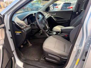 Voiture d'occasion de qualité et abordable, Hyundai Santa Fe 2017, conduite à gauche - Product Image 2