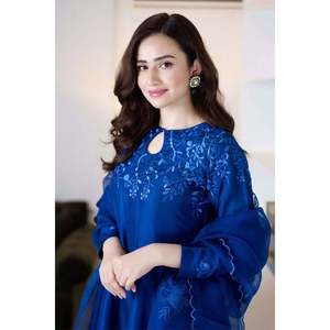 Conjunto de traje para mujer Blue Shadow Kalidaar con dupatta - Product Image 2