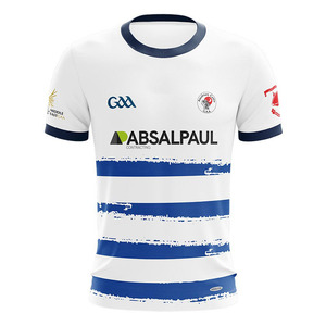 Short de maillot de football en polyester 100% Ensemble d'uniformes de nouvelle conception avec service OEM de logo facile à porter pour les joueurs - Product Image 1