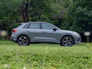 <span class=keywords><strong>Audi</strong></span> <span class=keywords><strong>Q3</strong></span> Sportback 2025 Version 40 TFSI, SUV compact à essence, véhicules neufs à vendre, haute qualité à <span class=keywords><strong>prix</strong></span> avantageux - Product Image 6