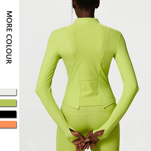 Vêtements de sport OEM pour femmes, ensemble de 4 pièces pour le fitness, soutien-gorge de sport à carreaux, short de motard, veste, leggings de yoga, survêtement d'entraînement - Product Image 6