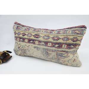 Almohada de lana de retales Kantha Beige de lujo, cojín decorativo de 8x16 pulgadas, estampado bordado esponjoso Vintage para suelo de sofá - Product Image 3