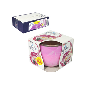 Mejora tu rutina de relajación con Glade Candle 120g Relaxing Zen, perfecto para meditar o relajarte después de un largo día. - Product Image 1
