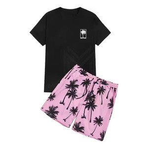 Ensemble t-shirt et short en coton pour hommes, style unique et simple, ensemble t-shirt et short décontractés pour hommes avec cordon de serrage - Product Image 1
