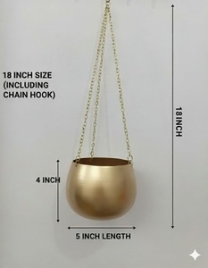 Pot de fleurs suspendu en métal finition or moderne pour la verdure d'intérieur et une belle décoration intérieure avec une touche luxueuse - Product Image 2