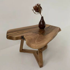 Cuadro Redondo de Estilo Animal con Cuerno, Arte y Objeto de Colección, Hecho a Mano, Tacto Real, Color Natural - Product Image 1