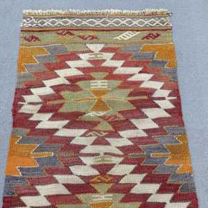 พรมตุรกีวินเทจ ขนาด 2x3.7 ฟุต พรมขนาดเล็ก สีแดงลายพืชและต้นไม้ - Product Image 5