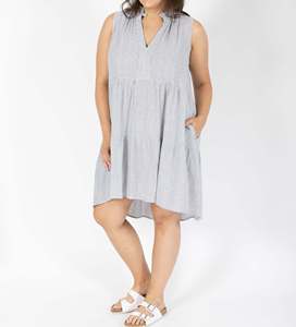 Robe trapèze rayée en lin grande taille avec tissu respirant, silhouette flatteuse, design sans manches, style vintage, prête pour l'été - Product Image 4
