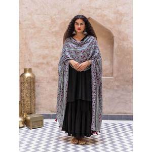 Dupatta Fanna en modal imprimé au bloc – Chiffon Georgette à imprimé numérique floral, tenue ethnique de soirée - Product Image 1