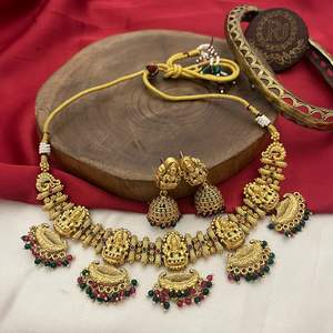 Ensemble de collier de temple traditionnel avec collier plaqué or ensemble avec boucles d'oreilles pour mariage porter un festival pour les femmes - Product Image 2