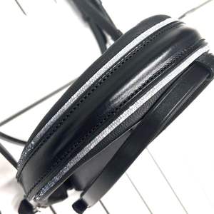 La brida ecuestre Snaffle está terminada con el impresionante sombreado de cristal Swarovski con herrajes de acero inoxidable con correa de flash - Product Image 1