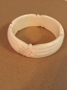 2024 Top Quality Use Simple Handmade Design Female Snack <b>Cuff</b> <b>Bracelet</b> Horn Women Bangle <b>Bracelets</b> Bone Jewelry From India - Product Image 3