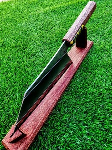 Couteau de survie en acier au carbone personnalisable avec manche en bois facile à saisir et étui en cuir pour le camping Support OEM. - Product Image 6