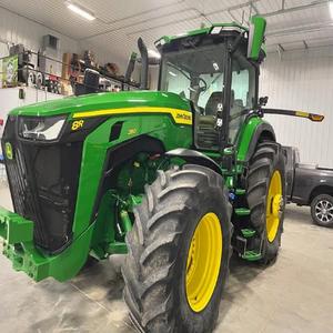 Compre el tractor John Deere 8R 280 con calidad superior y rendimiento potente Entrega rápida Satisfacción garantizada - Product Image 1