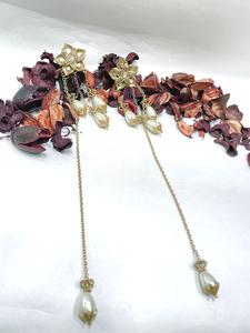 Hermosos pendientes largos chapados en oro con aspecto de piedra de la mejor calidad, ropa tradicional para la función de boda, colección de ropa para mujer - Product Image 2