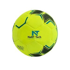 Ballon d'entraînement de football de nouveau style à des fins d'entraînement avec un design personnalisé et un logo personnalisé par Next Tech Industries - Product Image 1