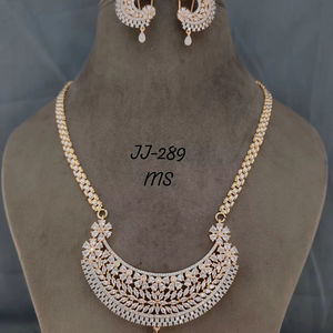 Conjunto de Collar de Novia con Diamantes CZ y Aretes de Diseño para Boda, Compromiso o Fiesta - Product Image 1
