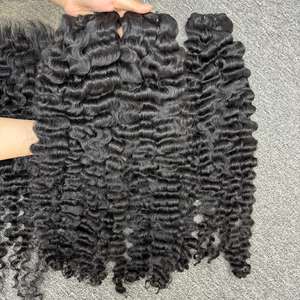 Vente en gros de cheveux humains bruts bouclés birmans dans la trame de sources de la plus haute qualité - Product Image 2